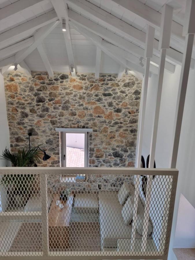Stone Build Suite With Private Pool Kolios Ngoại thất bức ảnh